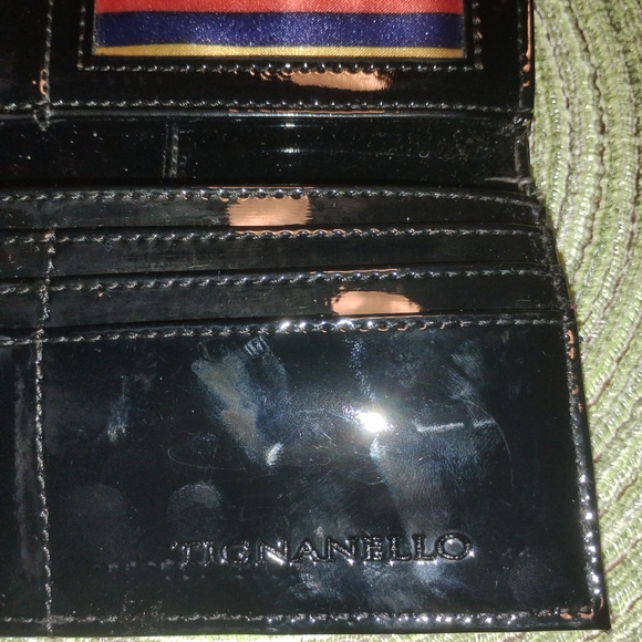 TIGNANELLO Black Patent Leather Woman's Wallet - Picture 7 of 8